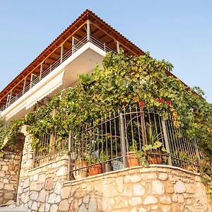 Margarita Bed & Breakfast Himare